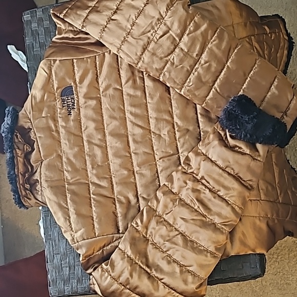 Girls NorthFace Reversible jacket zip up - Picture 3 of 9